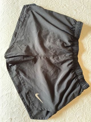 Pantalón corto Nike negro