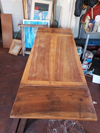 Tavolo in legno massello