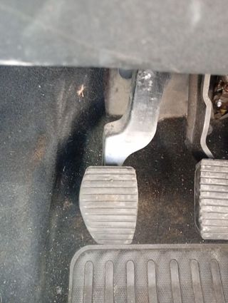 PEDAL EMBRAGUE PEUGEOT 208