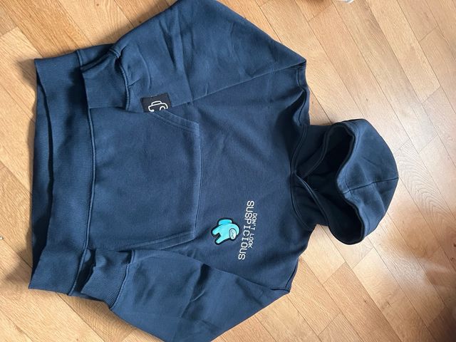 Felpa Zara con stampa Among Us