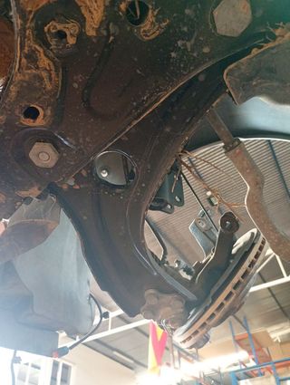 BRAZO SUSPENSION DELANTERO DERECHO RENAULT CLIO V