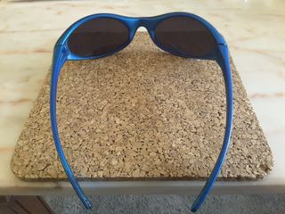Gafas de sol vintage azules estilo 90s