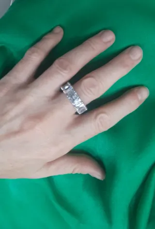 Anillo Swarovski 