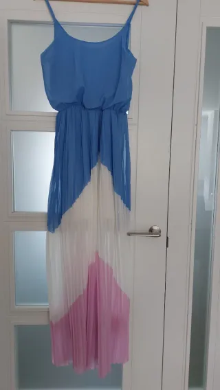Vestido largo plisado azul y rosa