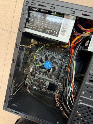 PC I3 8100 8GB DDR4 480GB SSD W10 PRO