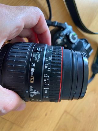 Nikon D3100 + Objetivo Sigma 28-80mm