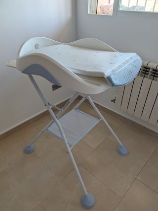 Bañera y cambiador para bebés Beaba