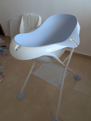 Bañera y cambiador para bebés Beaba