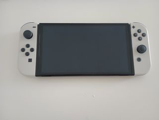 Nintendo Switch OLED + accessori originali