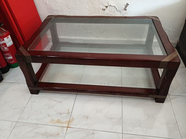 Dos mesas de centro en roble  y cristal años 80s.