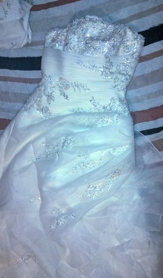 Vestido de Novia Blanco con Pedrería