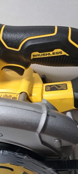 Sierra Circular DeWalt 20V Brushless