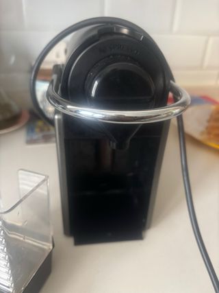 Cafetera Nespresso Negra-marrón