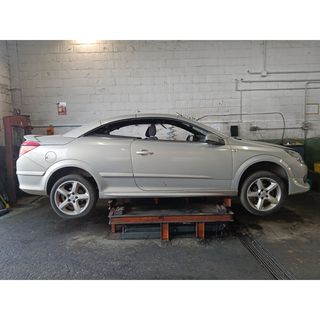 Despiece Opel Astra H Twintop 2006