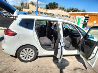 Opel Zafira 2016