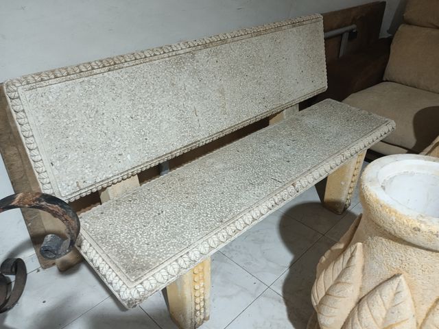 Conjunto de jardín piedra beige y blanco