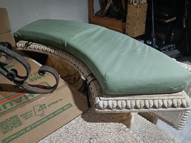 Conjunto de jardín piedra beige y blanco