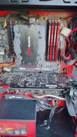Computer desktop nero/rosso