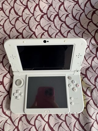 New Nintendo 3DS XL + 3 Juegos