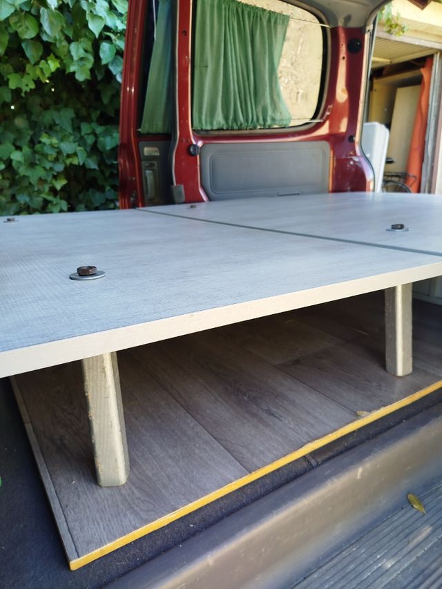 Mueble camper y colchón a medida