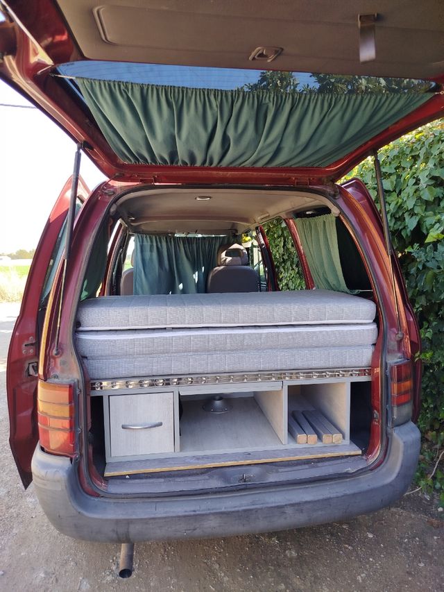 Mueble camper y colchón a medida