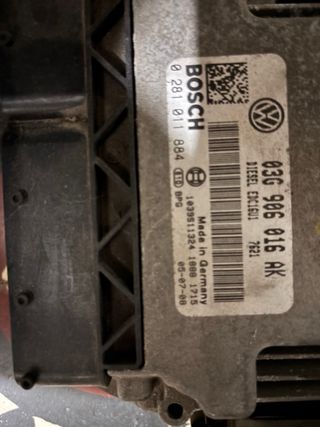 Centralita BOSCH 036 906 016 AK VW