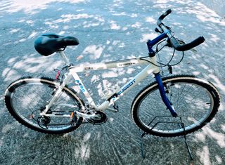 Bicicleta Peugeot AX 80 Shimano + Accesorios