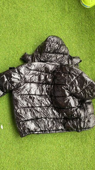 Abrigo Negro Brillante