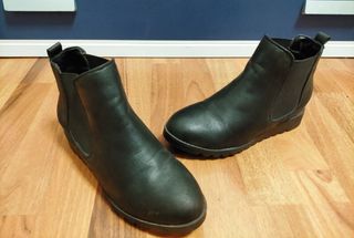 Botines negros talla 37