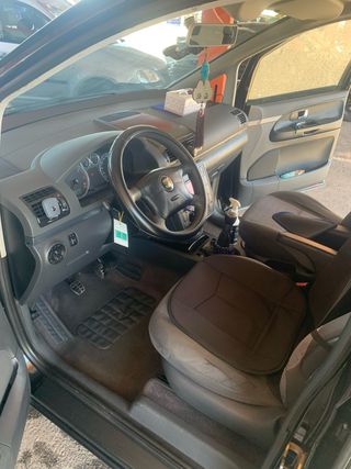 SEAT Alhambra 2004