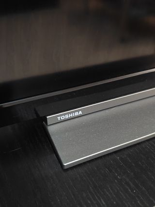 TV Toshiba 32 pulgadas Full HD algo negociable