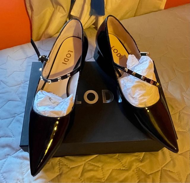 Zapatos charol negros tacón