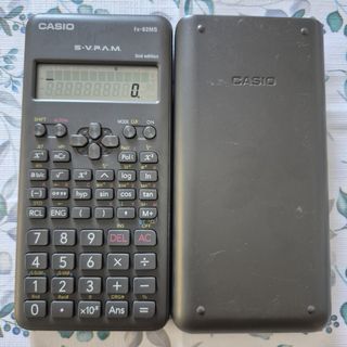 Calculadora Casio fx-82MS