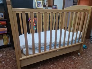 Cuna de madera de haya para bebé