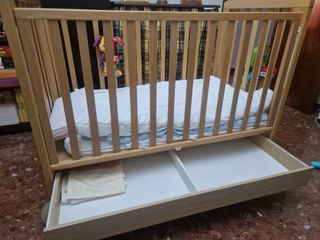Cuna de madera de haya para bebé