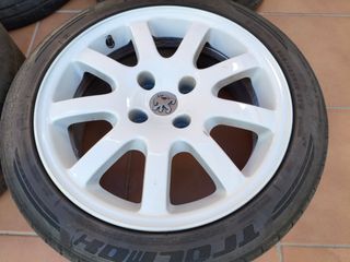 Llantas blancas 206 