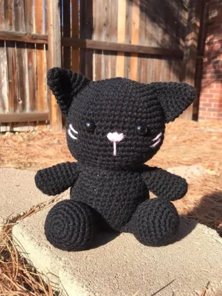Gato preto de crochê