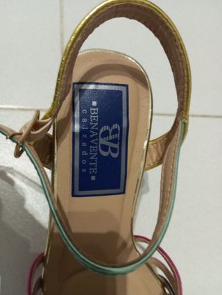 Sandalias Benavente tacón cuadrado fiesta