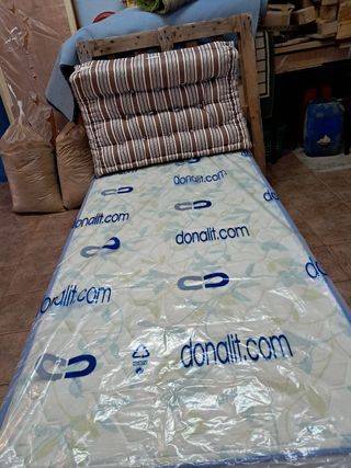 Cama 1.05 con colchón y cabecero