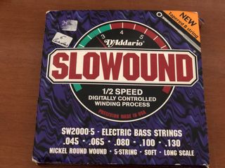 Juego 5 Cuerdas Bajo D'Addario Slowound