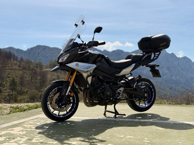 Yamaha Tracer 900 GT + Topcase SHAD SH58x