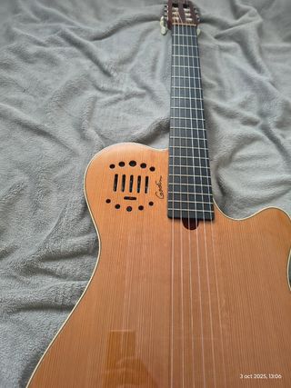 Guitarra Godin Grand Concert Duet Ambience