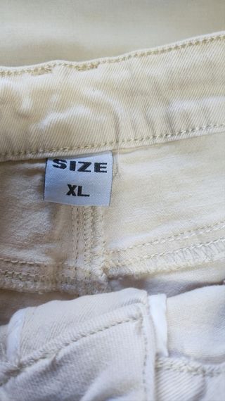 Pantalón beige largo talla XL