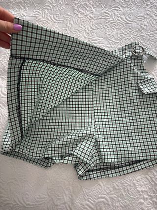 Falda pantalón de cuadros azul y negra