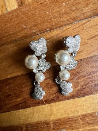 Orecchini pendenti argento con perle