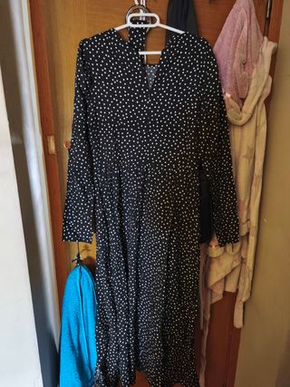 Vestido Negro con Lunares Blancos