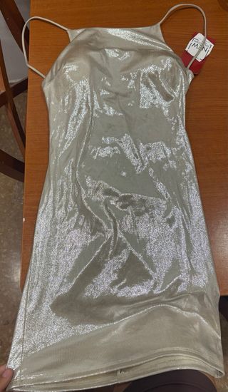 Vestido de fiesta dorado brillante