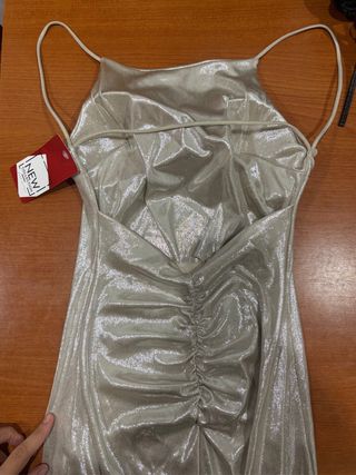 Vestido de fiesta dorado brillante