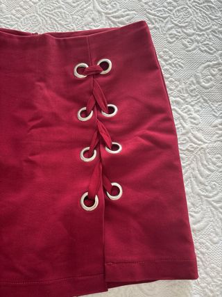 Falda pantalón granate con cordones