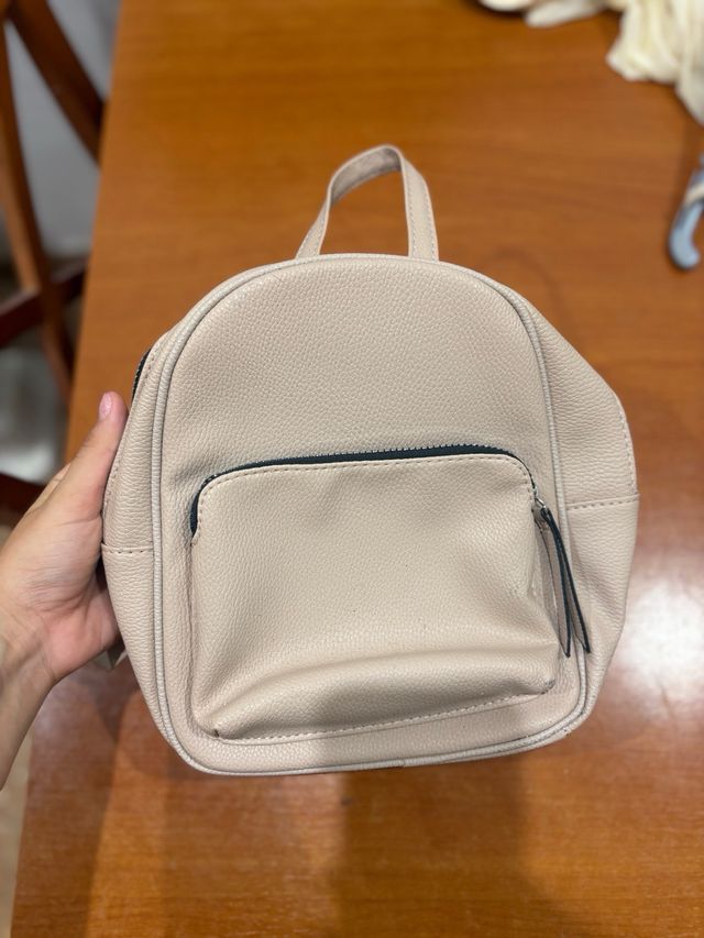 Mochila pequeña beige